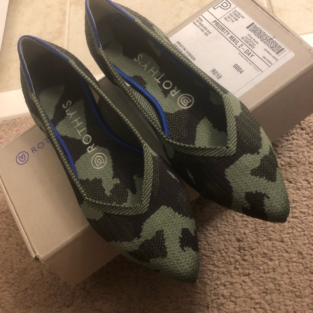 Rothy’s olive camo point size 8
